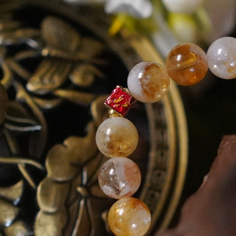 Wisdom-Feathered Yellow Quartz-Earth