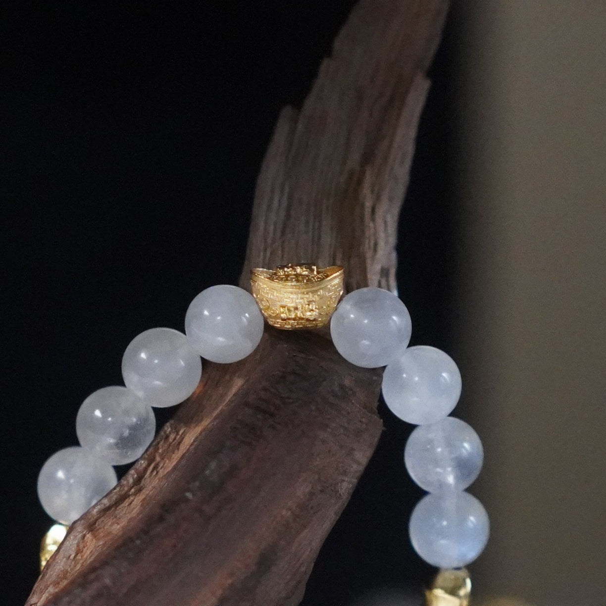 Wealth-Blue Moonstone-Metal